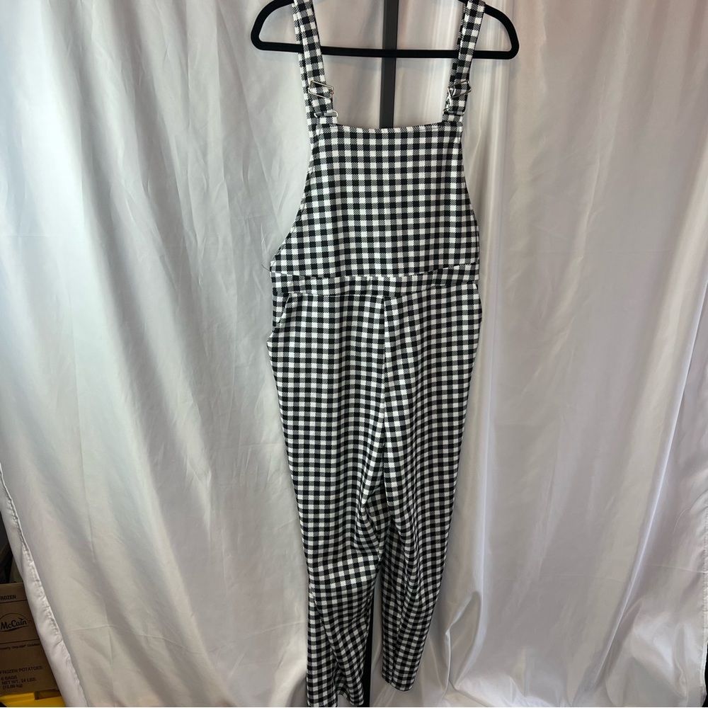 3 FOR $15 Shein Curve Black and White Jumpsuit, size 1XL